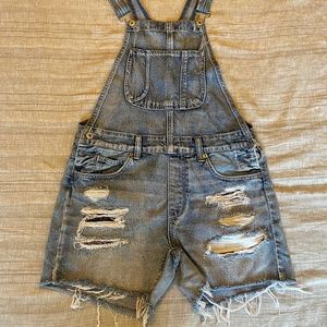 American Eagle Tom Girl Over Alls Size Small
